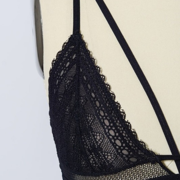 🆕 Wanderlust - Black Strappy Lace Bralette - Picture 6 of 6